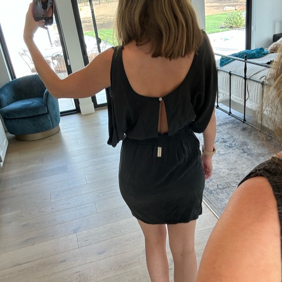 LBD - Picture 6 of 6